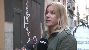 Mónica Piqueras, veïna del primer pis de l’immoble on ha mort una dona en l’incendi.