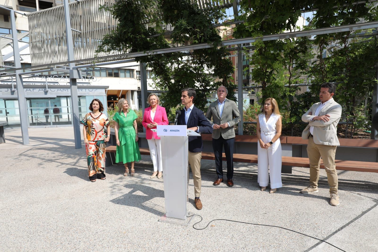 El PP presenta sus candidatos para el Congreso y el Senado en la plaza Salamero de Zaragoza