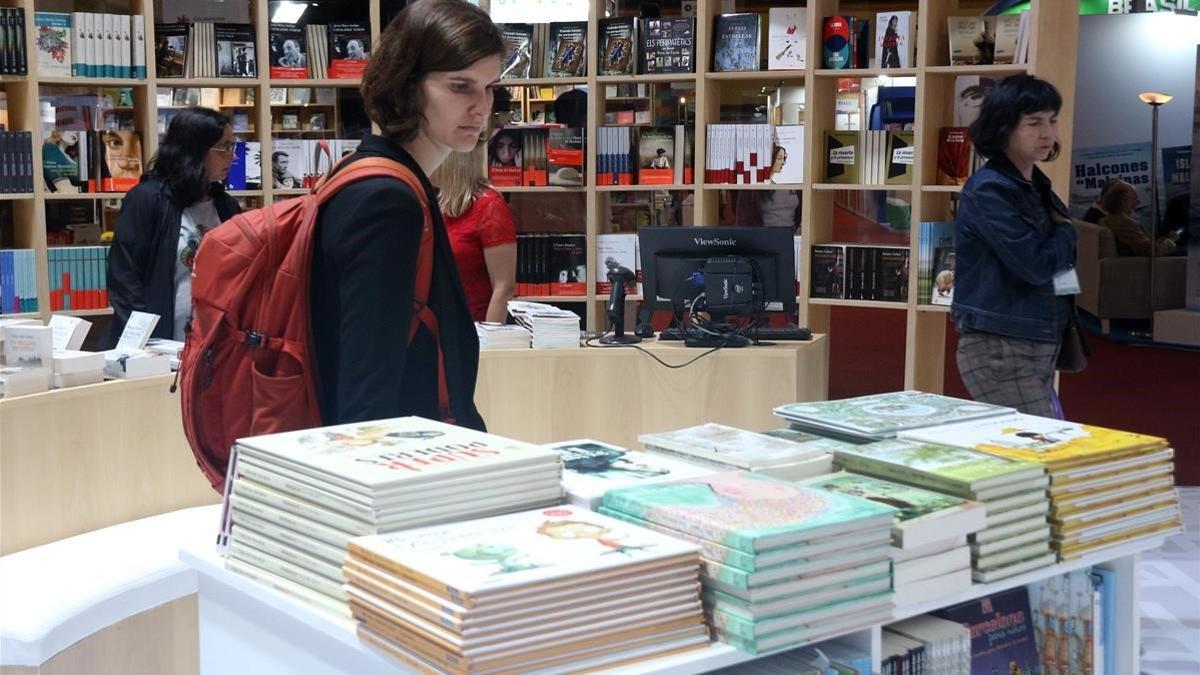 Estand de Barcelona en la Feria del Libro de Buenos Aires