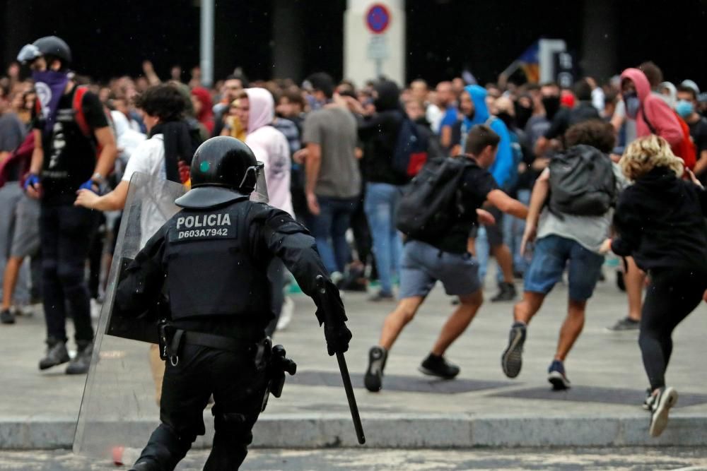 Tensión en El Prat tras la sentencia del ''procés''