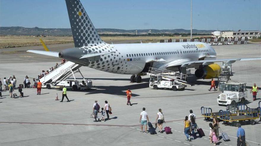 Sube el tráfico de mercancías y baja el de pasajeros en el aeropuerto de Zaragoza