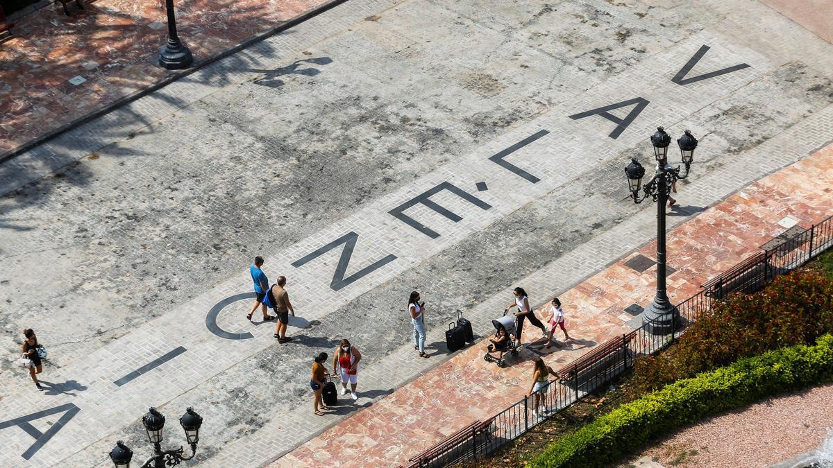 Vistas aereas de zonas de la Plaza del Ayuntamiento con la denominación oficial