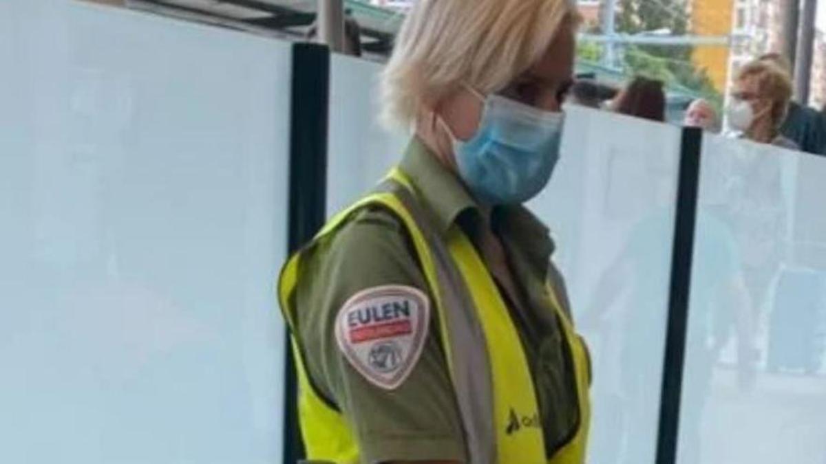 Marta Dominguez durante su etapa como vigilante en la estación de Palencia.