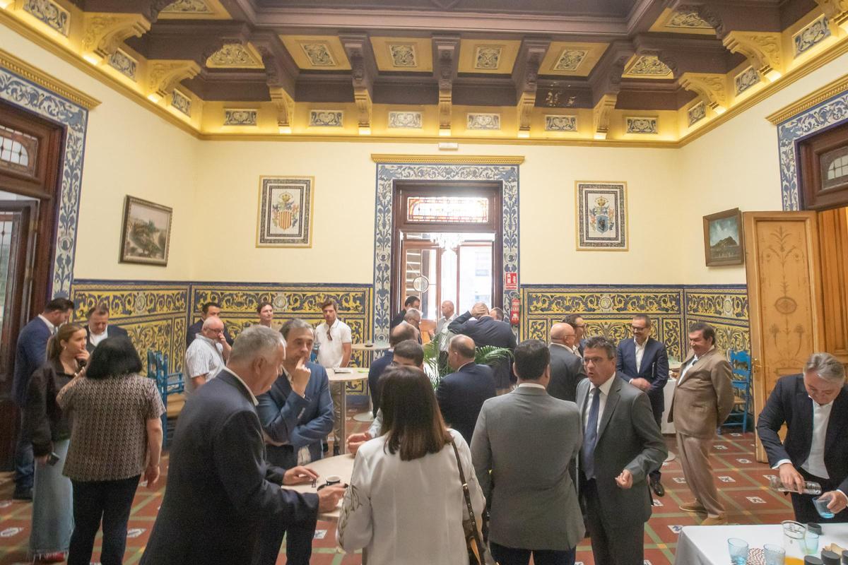 Las promesas de Mazón: más flexibilidad en el turismo residencial y menos burocracia