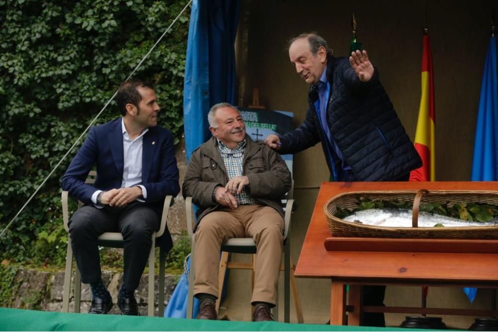 Subasta del campanu en Cangas de Onís