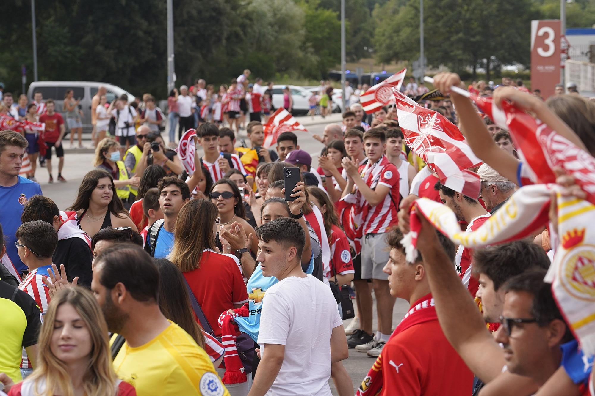 Les millors imatges de la rua de celebració del Girona i el Bàsquet Girona