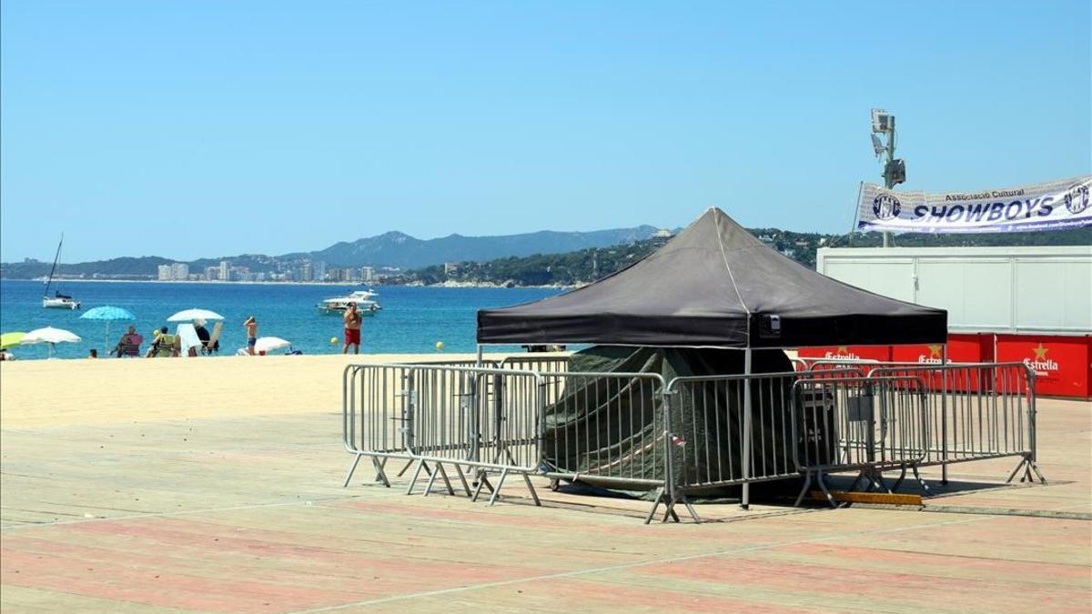 Zona de barracas de la playa de Palamós, donde suelen celebrarse fiestas y conciertos