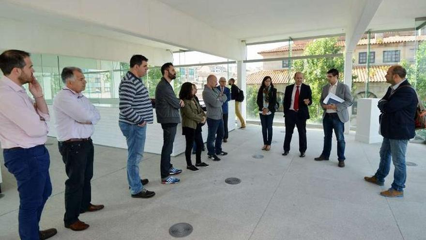 Los primeros hosteleros el espacio para cafetería del Sexto Edificio.