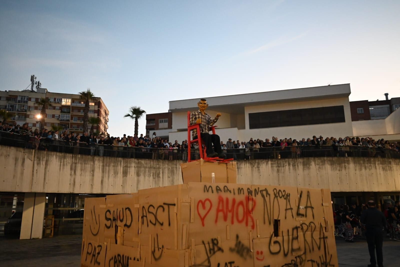 GALERÍA | Las Candelas de Santa Marina preludian el Carnaval de Badajoz