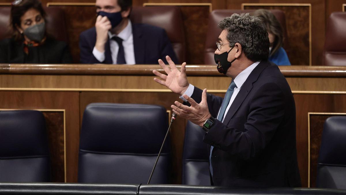 El ministro de Inclusión, José Luis Escrivá, este martes en el Senado.