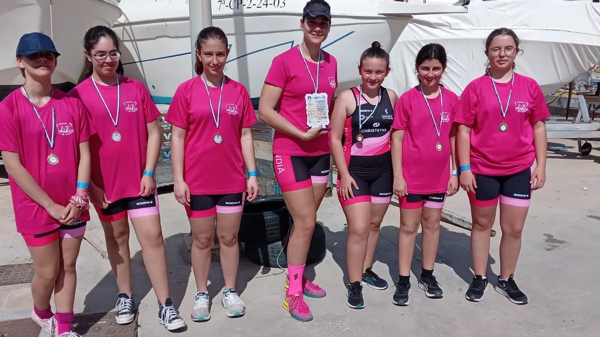 El equipo infantil del Club de Rem Cia Gandia, medalla de oro en la regata autonómica de Benidorm