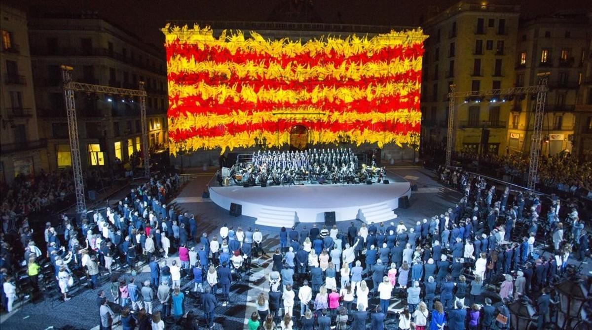 Acte de celebració de la Diada del 2015 a la Plaça de Sant Jaume.