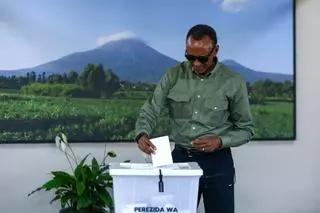 Kagame lidera el recuento de las elecciones de Ruanda con más del 99% de votos