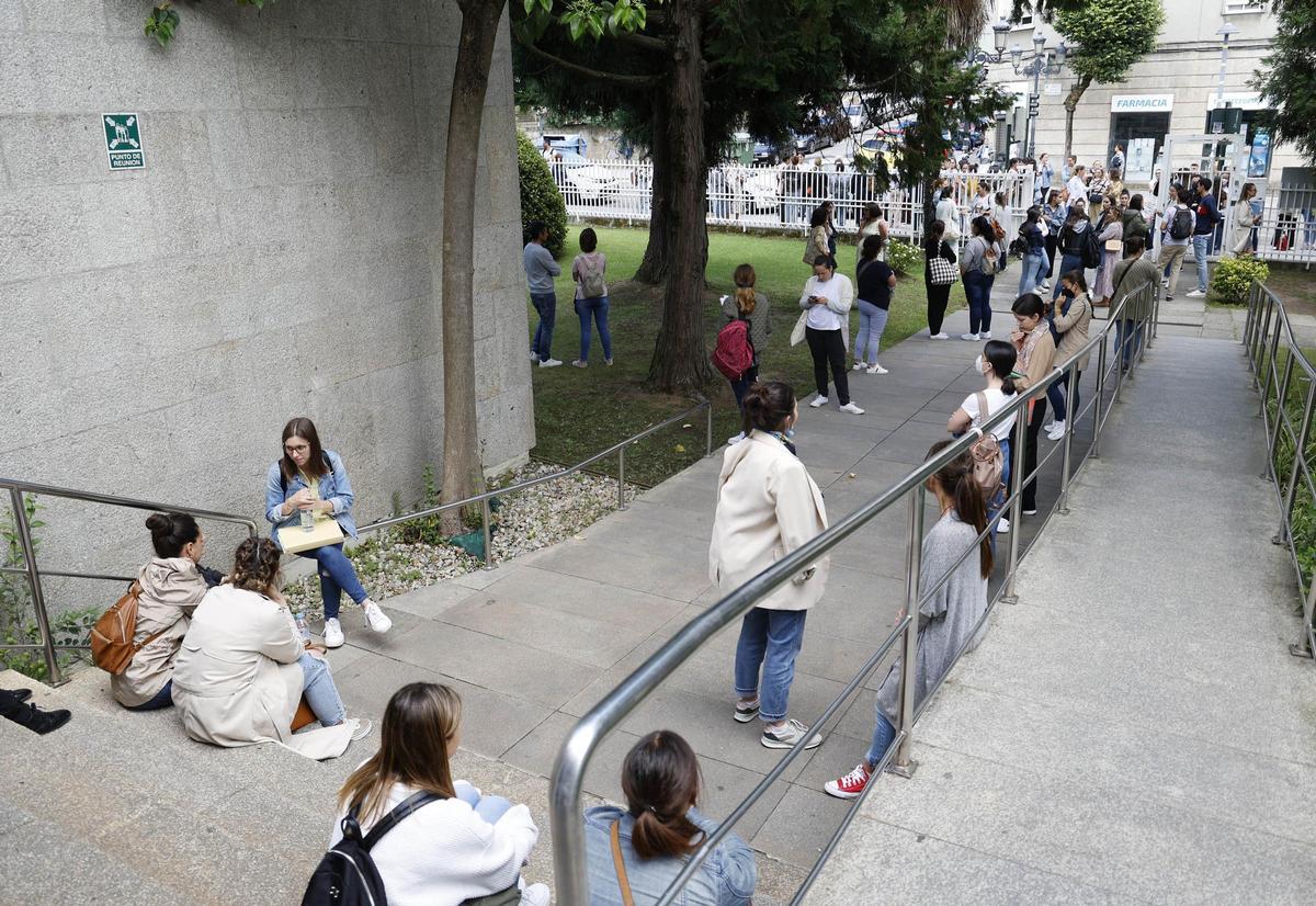 Maestros antes de un examen de oposiciones.