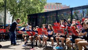 Alumnado de la escuela pública Concepció de Barcelona, que tiene la música como eje.