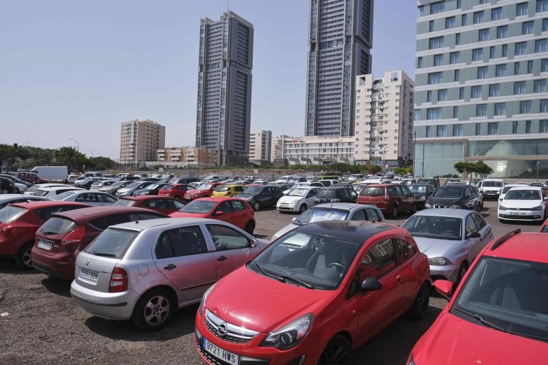 Parking ilegal junto a la Ermita de Regla, en Santa Cruz de Tenerife