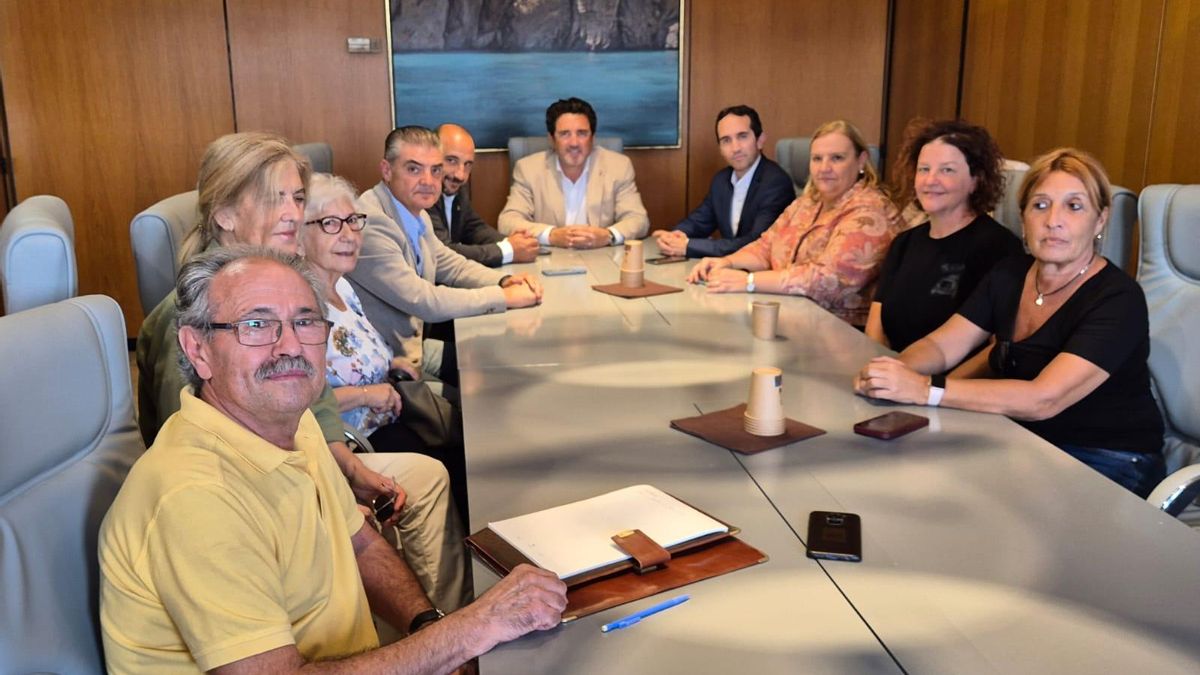 Reunion del IMAS con el Ayuntamiento de Calvià y representantes vecinales
