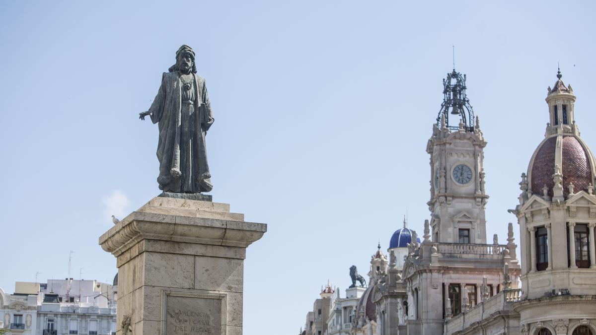 Morella se ofrece a albergar la estatua de Vinatea si València decide no reubicarla.