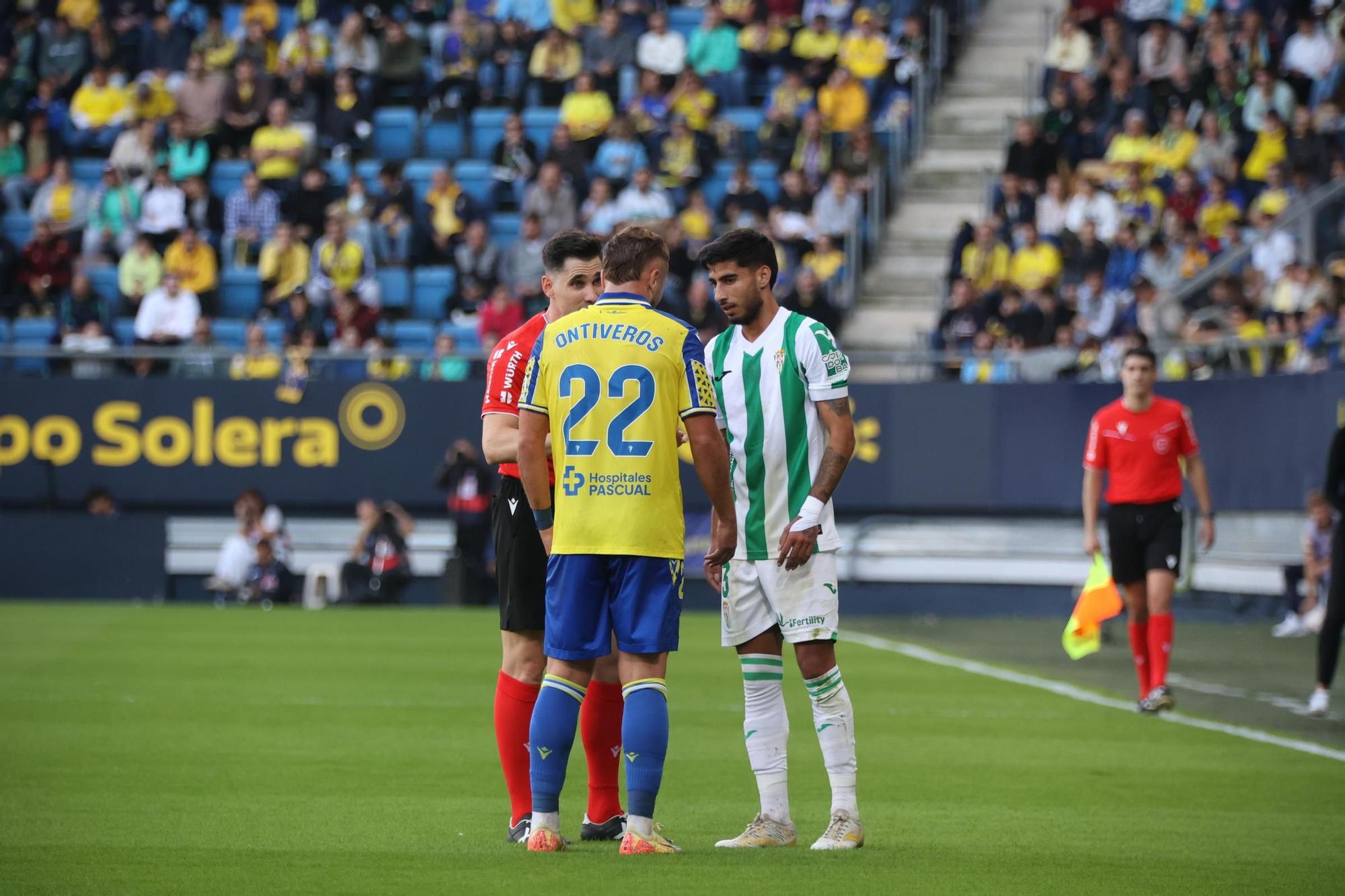 Cádiz CF-Córdoba CF | Las imágenes del partido de la Liga Hypermotion