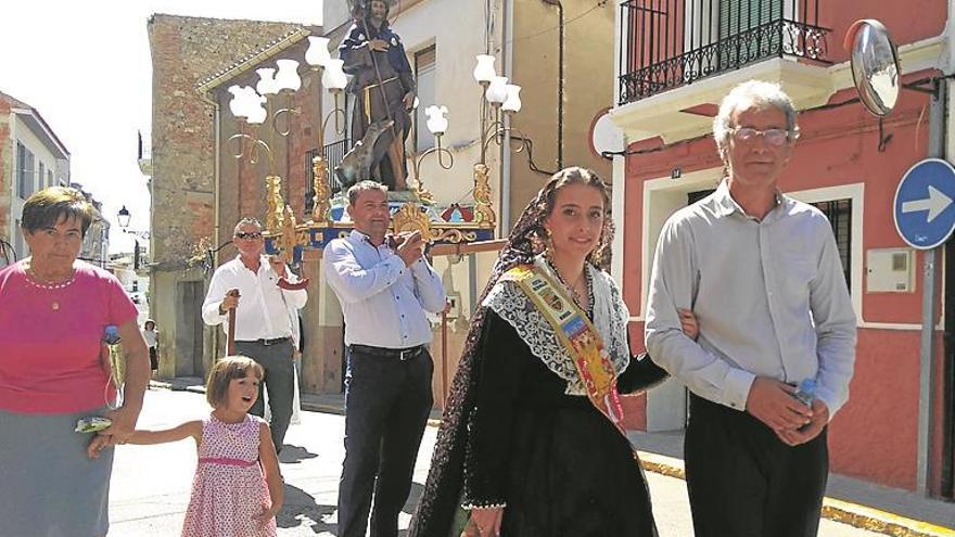 Borriol aúna gastronomía, religión y el tobogán acuático en Sant Roc