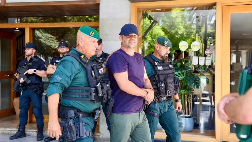 Deutsche Urlauber wegen Gruppenvergewaltigung festgenommen - das Polizeivideo