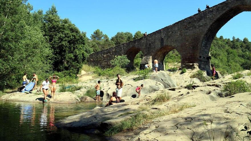 La vigilància del medi a la riera de Merlès durant l'estiu es reprodueix a la Baells i altres punts del Llobregat