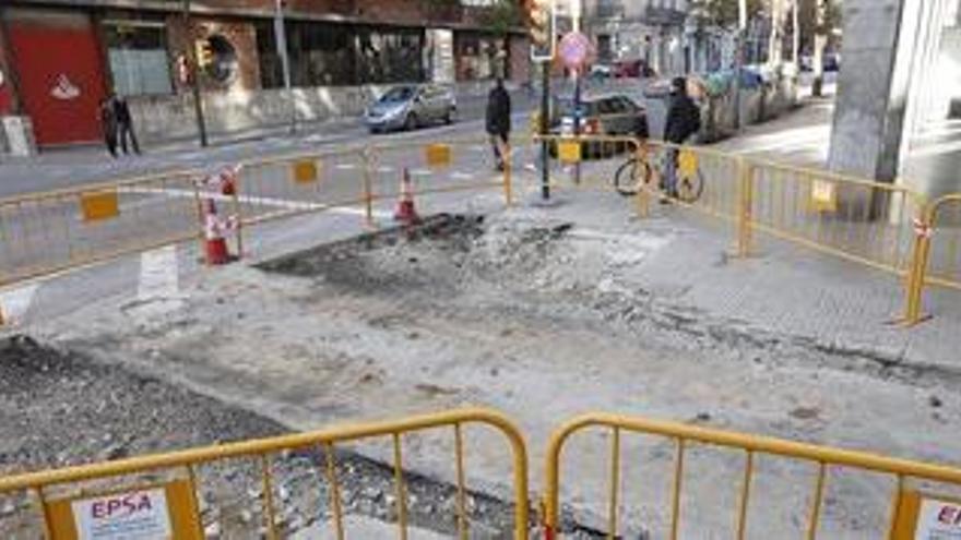 Obres a l&#039;encreuament del carrer Nou amb Jaume I