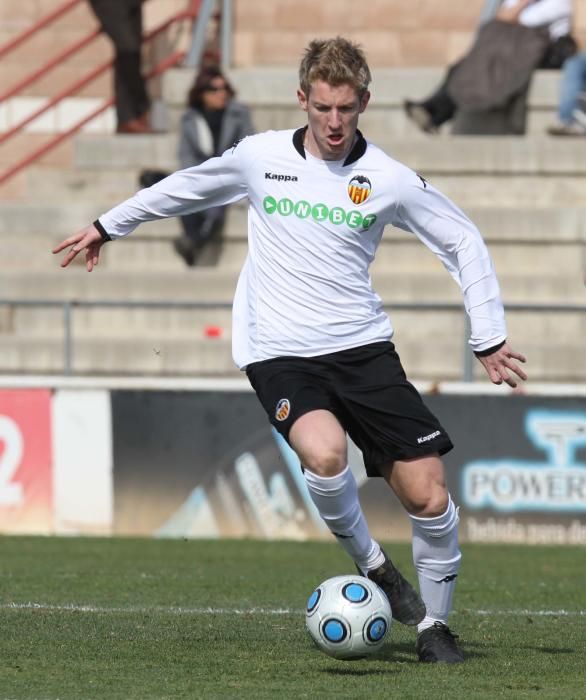 Ximo Forner (defensa) - El ahora jugador del Saguntino en Tercera dejó el Mestalla en 2013 rumbo al Castellón.