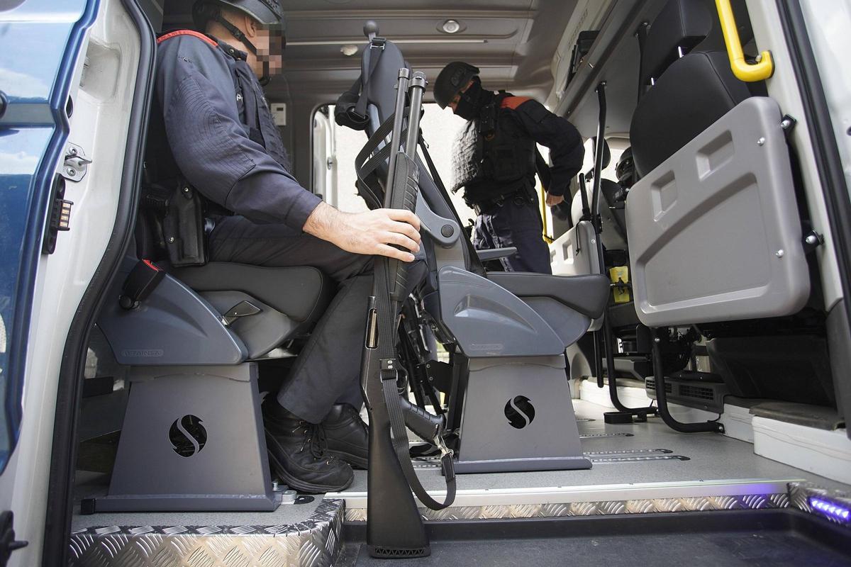 Així treballa i entrena l'ARRO dels Mossos de la regió policial de Girona