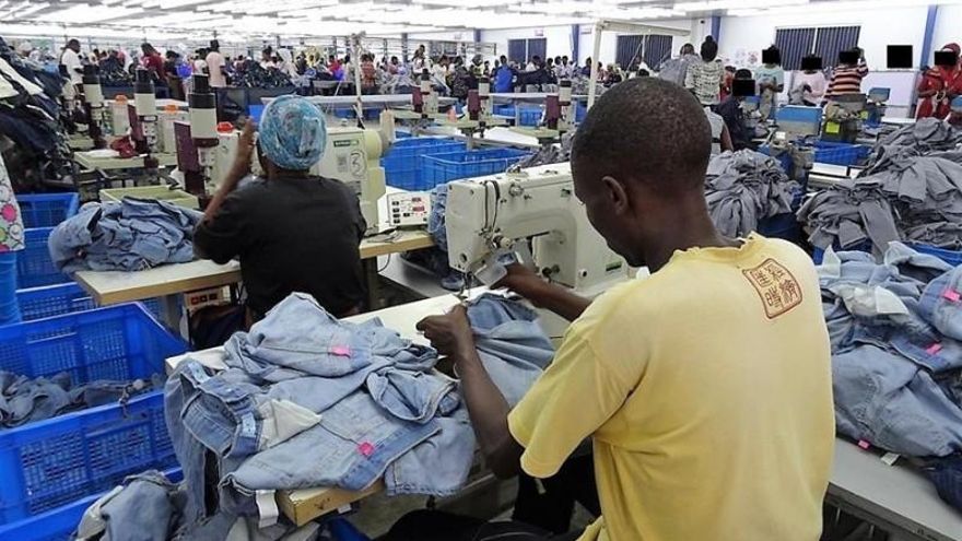 A.1.4.#Tirandodelhilo: la industria textil al descubierto