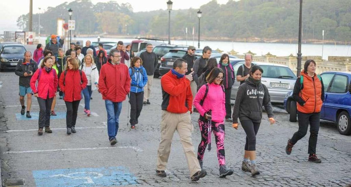Participantes en el "Goza do Ulla" en la salida organizada el domingo pasado desde Carril. // I. Abella