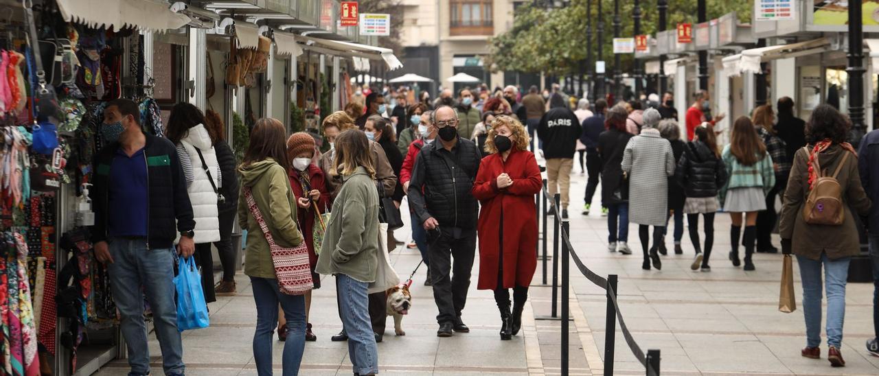 Ambiente en Gijón en Sábado Santo JUAN PLAZA