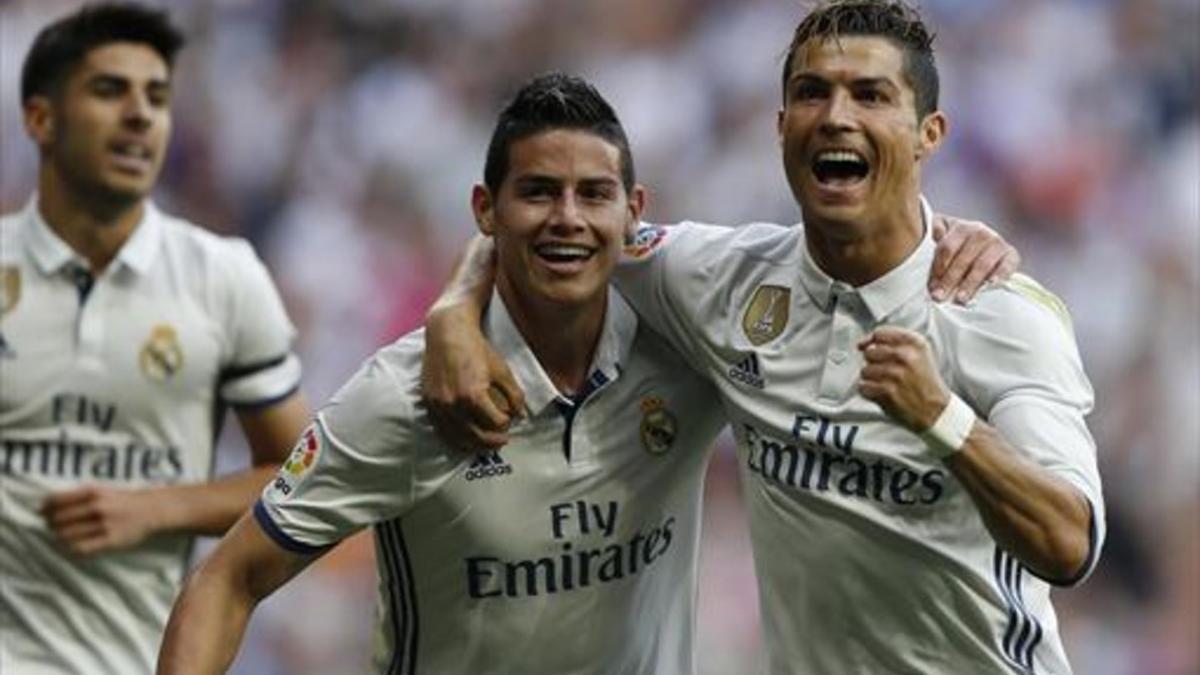 James y Cristiano celebran el segundo gol del Madrid.