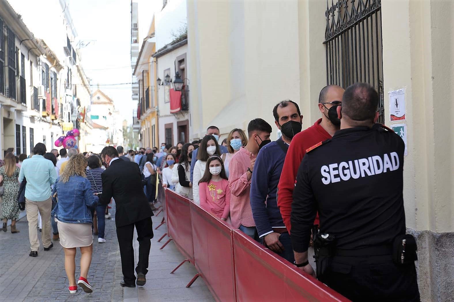 Las Penas de Santiago recibe una gran afluencia de público