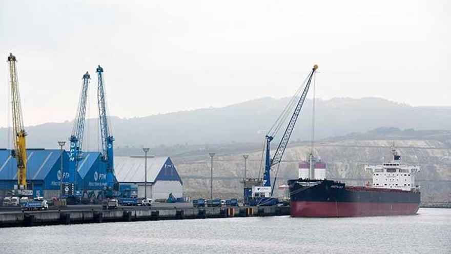 Adif y Puertos del Estado cofinanciarán el tren al puerto exterior de A Coruña