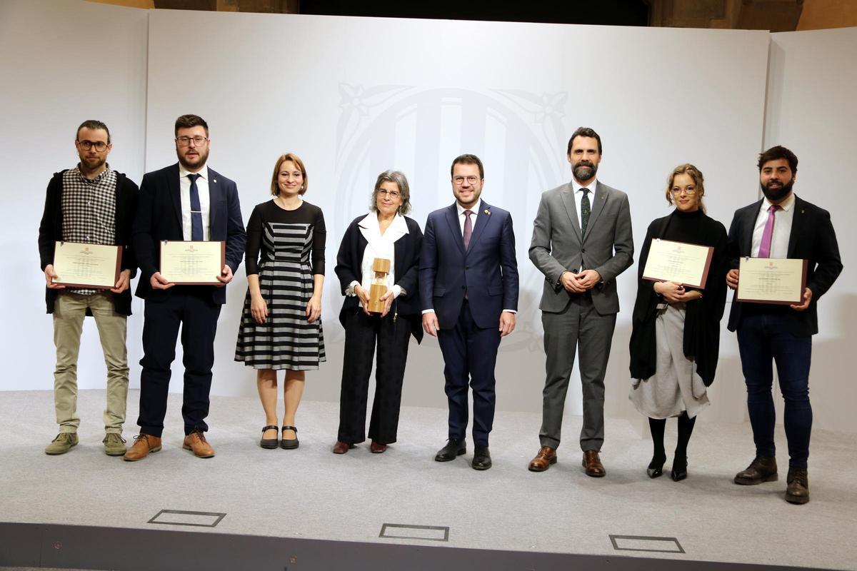 La foto dels premiats en els premis d'artesania del 2023