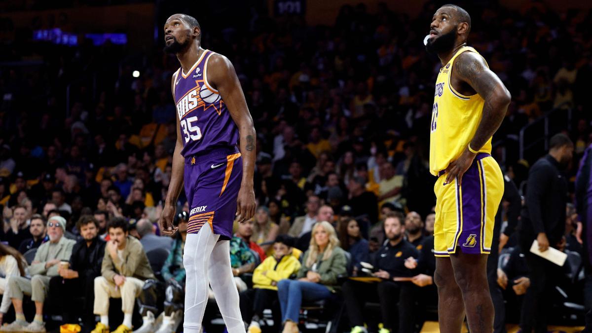 Lebron y Durant durante el Lakers - Suns