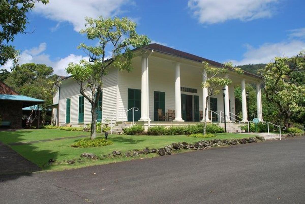 Queen Emma Summer Palace