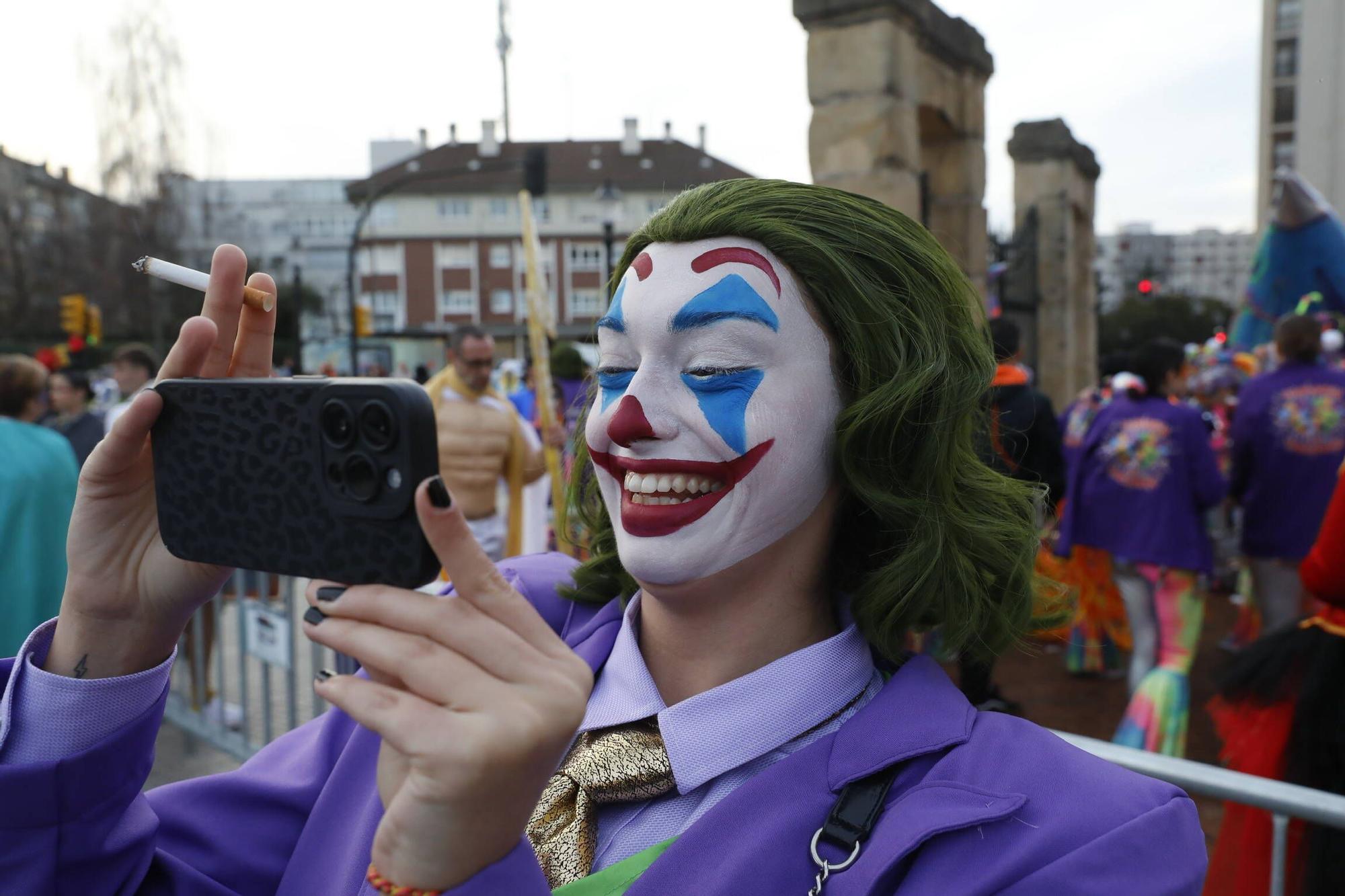 Así fue el multitudinario desfile del Antroxu de Gijón (en imágenes)