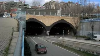 Un año de obras en el túnel de la Rovira de Barcelona para su primera renovación integral