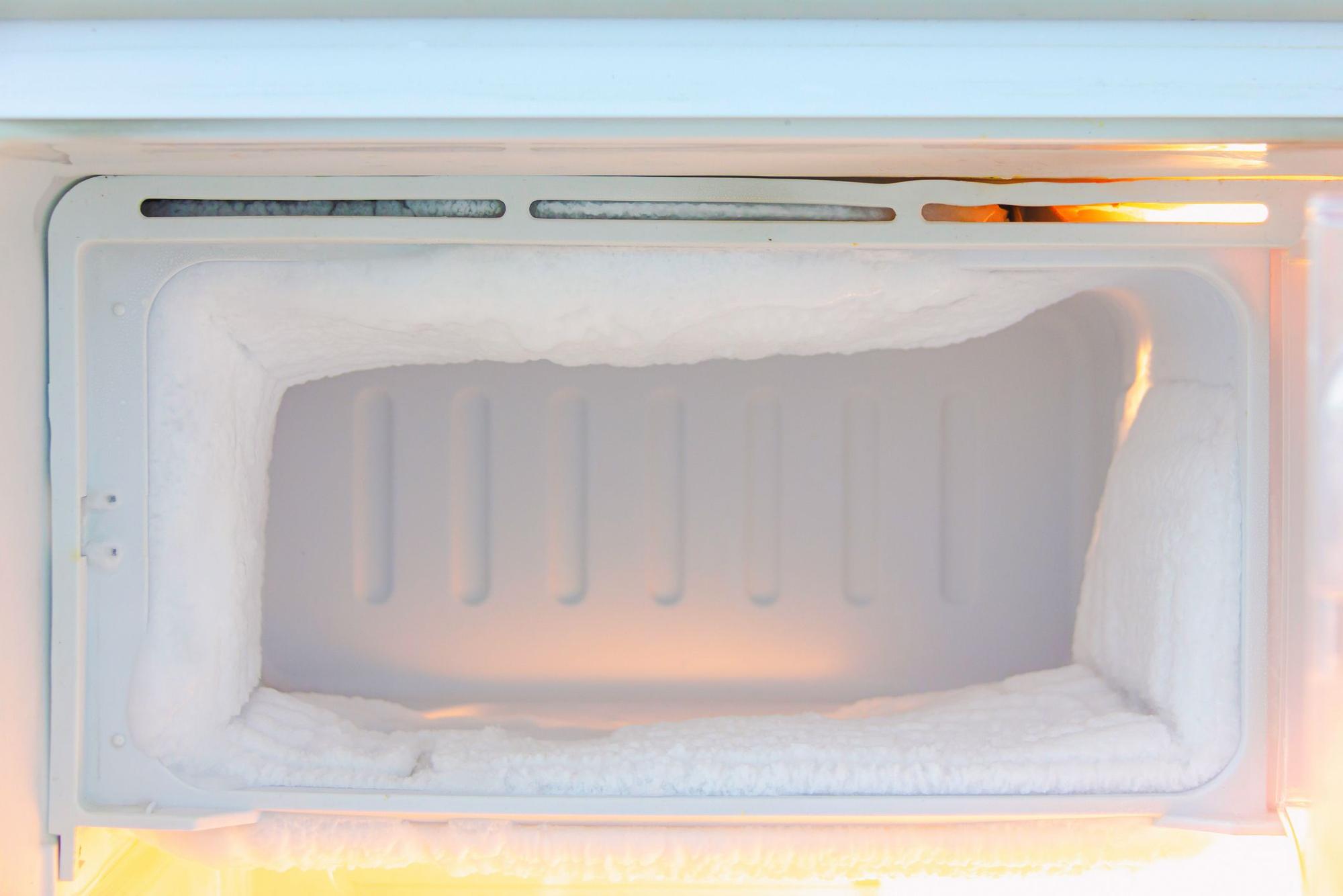 DESCONGELAR CONGELADOR 5 MINUTOS | El truco más efectivo para descongelar  en congelador en 5 minutos (y sin cargártelo)