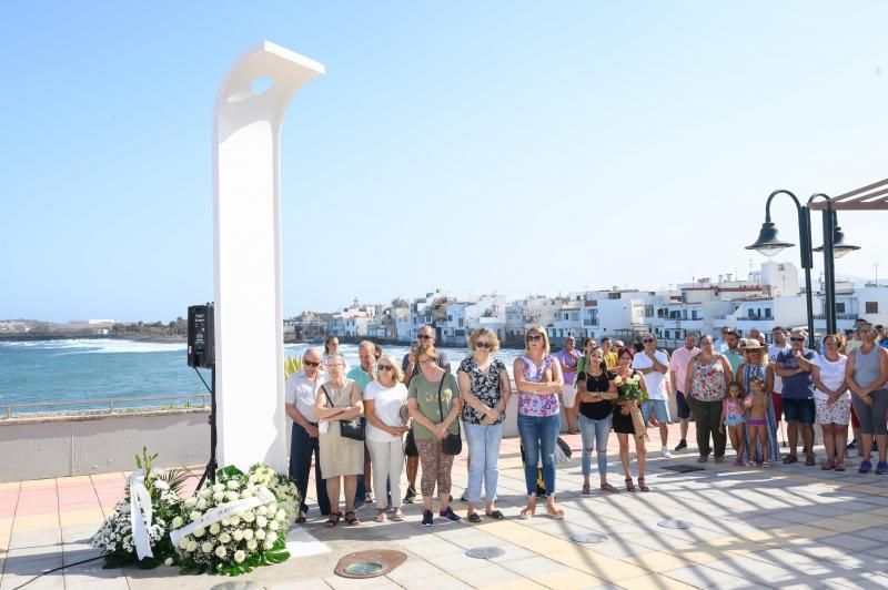 Homenaje víctimas del JK5022.La Asociación de Víctimas del Vuelo JK5022 recuerda a las 154 personas que murieron hace once años en el aeropuerto de Madrid-Barajas al estrellarse un avión de Spanair que despegaba hacia la isla de Gran Canaria.  | 19/08/2019 | Fotógrafo: Tony Hernández