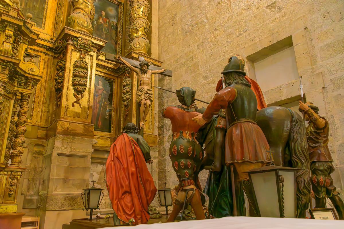 Museo de la Semana Santa en la antigua Iglesia de Santa Cruz en Medina de Rioseco, Valladolid