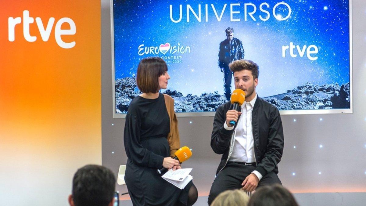 Julia Varela y Blas Cantó en la presentación de 'Universo'