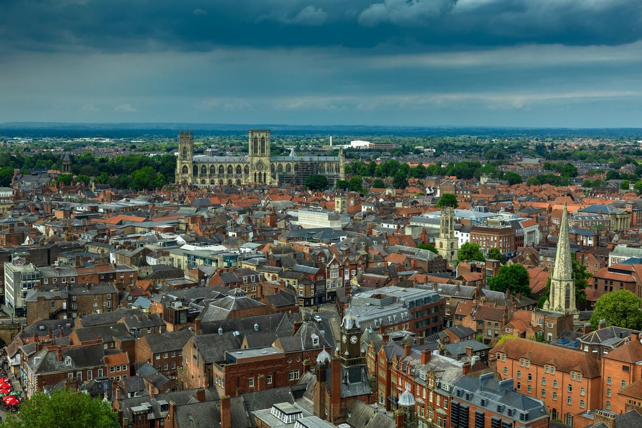 A diferencia de otras urbes británicas, York mantiene un ritmo tranquilo.