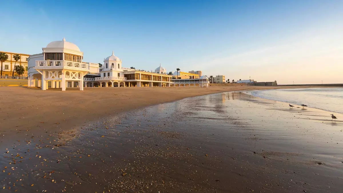 Cádiz, ¿paraíso nudista? Todas las playas de la ciudad podrían serlo