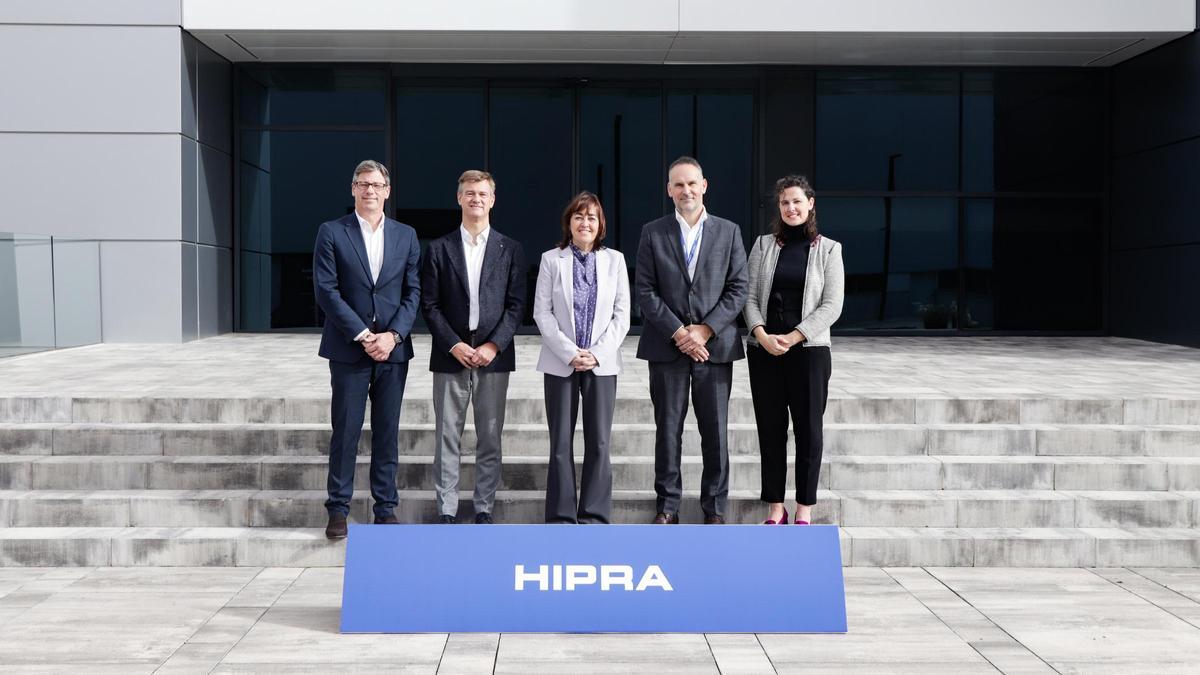 Visita de la consellera Paneque a Hipra.