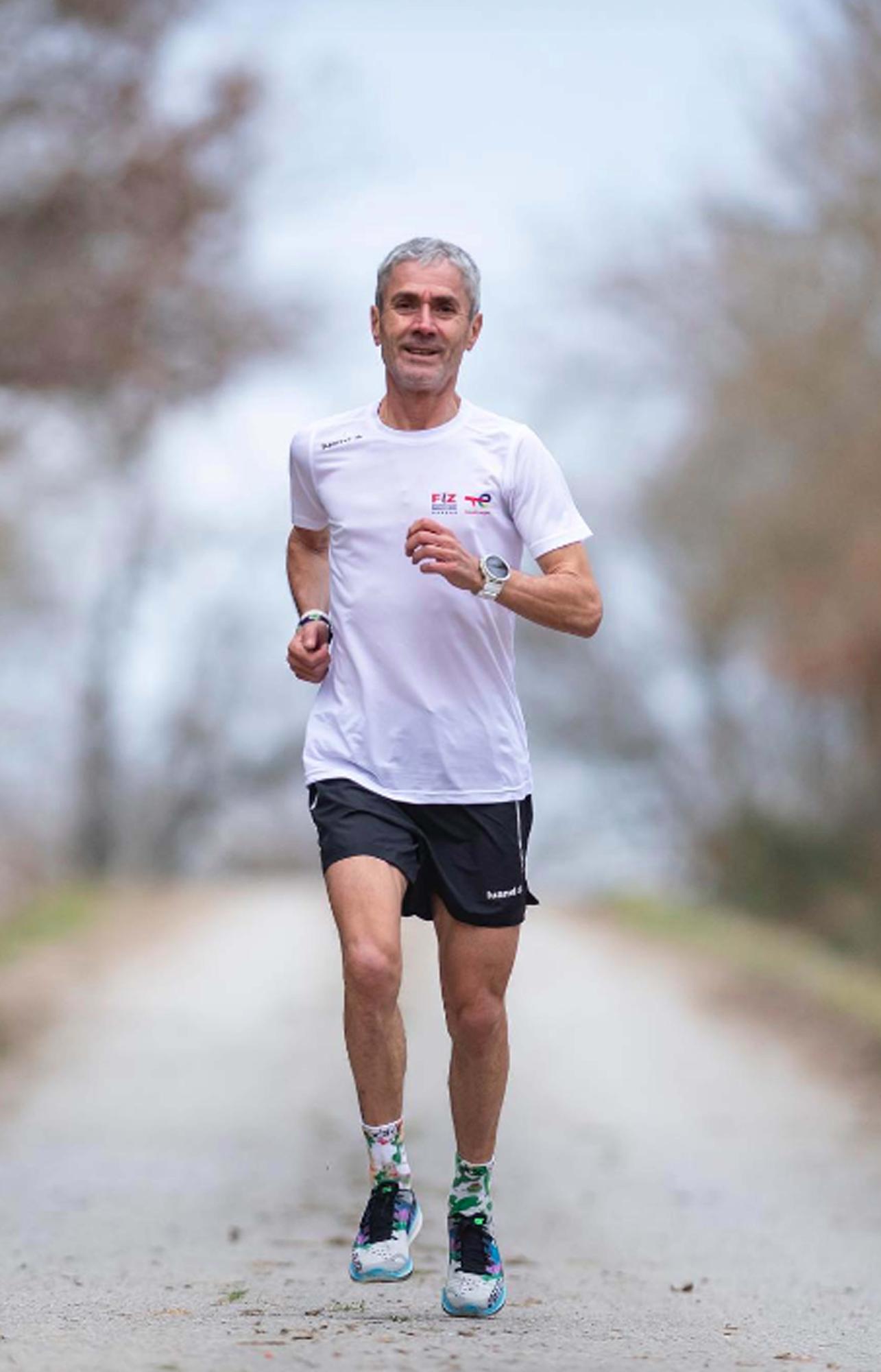 El legendario deportista vitoriano será uno de los corredores de la 10K Alboraya.