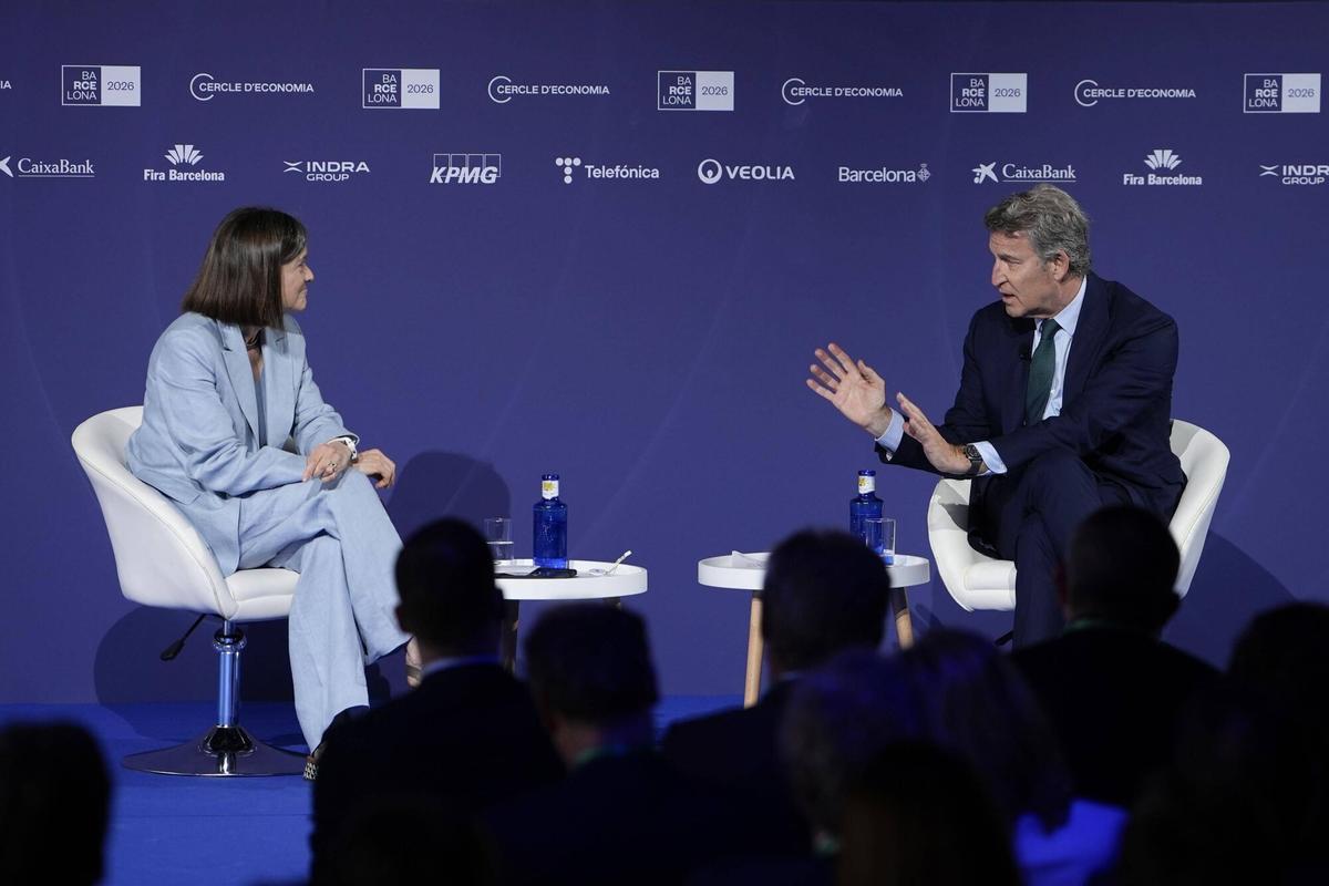Feijóo ofereix a l’empresariat català «més habitatge, menys impostos i menys immigració irregular»