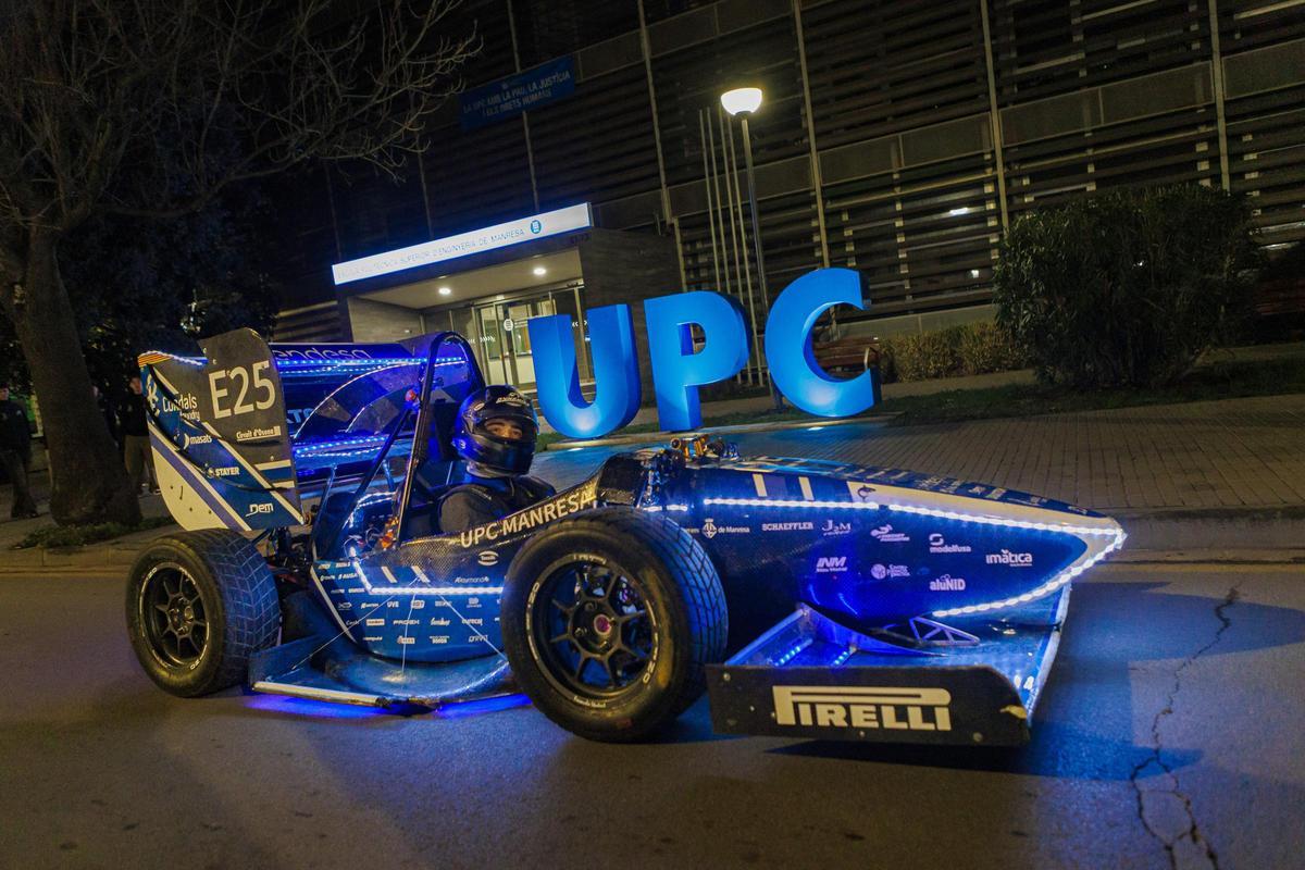 Un moment del rodatge del víde sport del DYN-09 de Dynamics de la UPC de Manresa